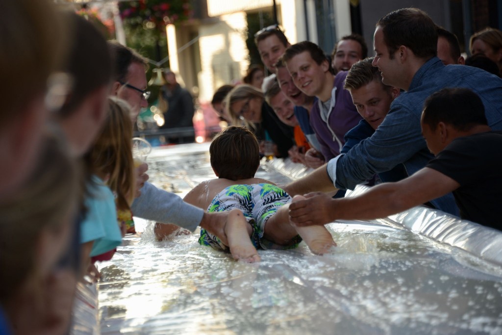 ../Images/Donderdag kermis 317.jpg